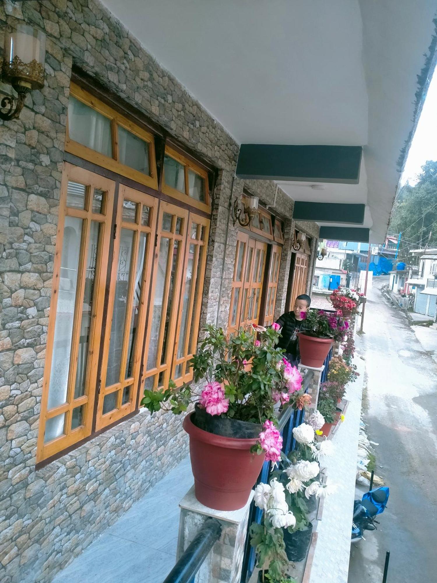 דרג'ילינג Ajit Homestay, Darjeeling מראה חיצוני תמונה